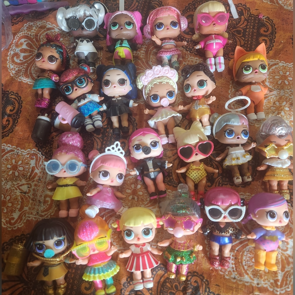 LOL Doll Lot of 22